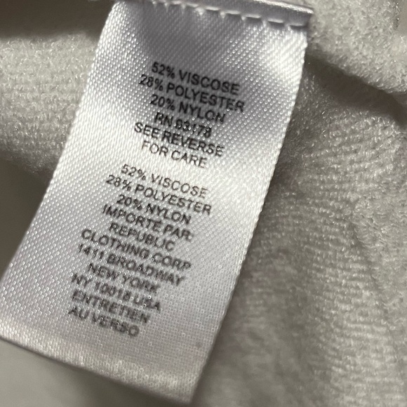 T Tahari White Crew Neck Sweater - Picture 7 of 10